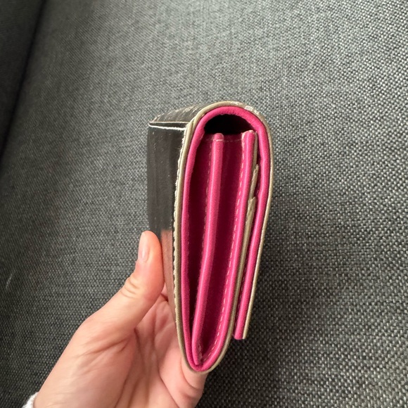 Kate Spade Gold Wallet - Picture 6 of 7